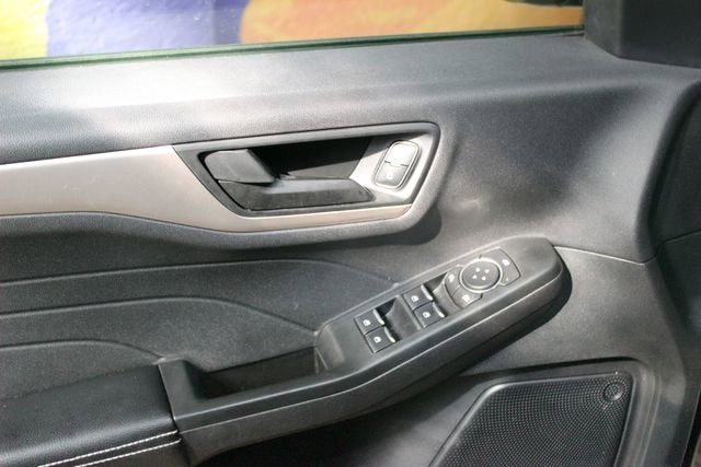 2022 Ford Escape SE Hybrid
