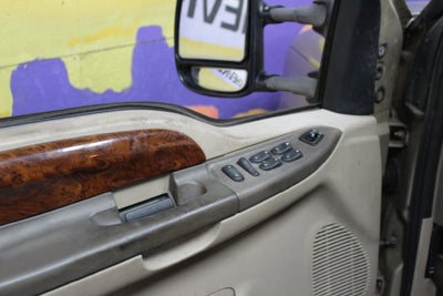 2001 Ford Super Duty F-350 DRW XL