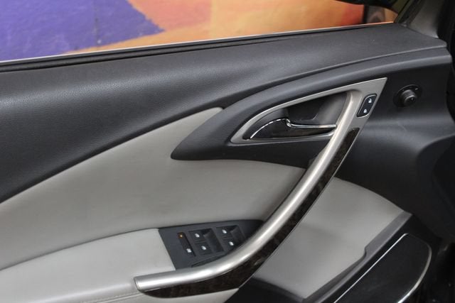 2017 Buick Verano Convenience 1