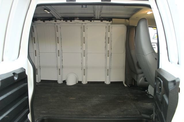 2024 Chevrolet Express Cargo 2500 WT