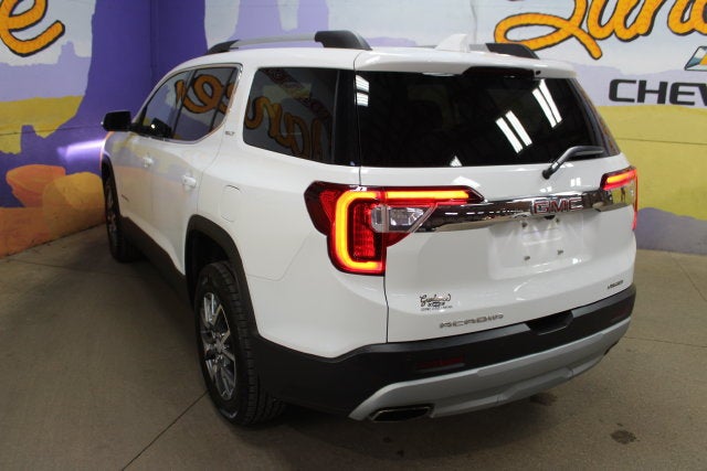 2022 GMC Acadia SLT