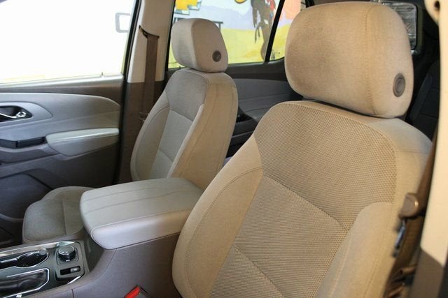 2021 Chevrolet Traverse LT Cloth