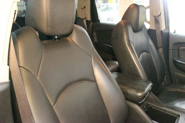 2010 Chevrolet Traverse LT w/2LT