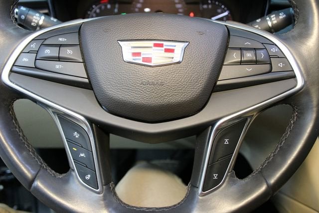 2017 Cadillac XT5 Luxury FWD