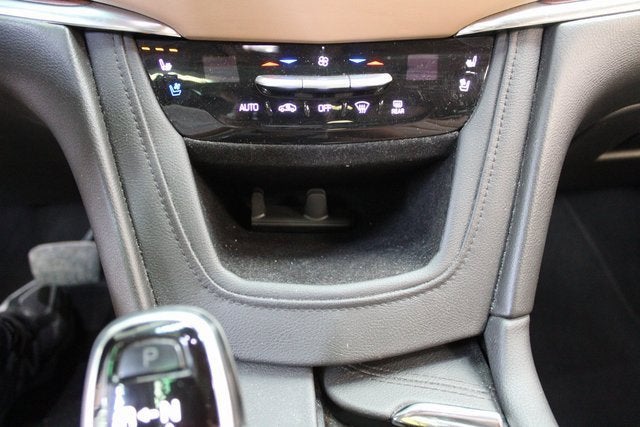 2017 Cadillac XT5 Platinum AWD