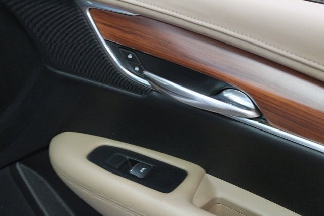 2017 Cadillac XT5 Platinum AWD