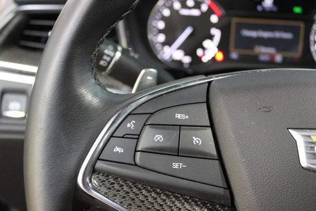 2022 Cadillac XT5 AWD Sport