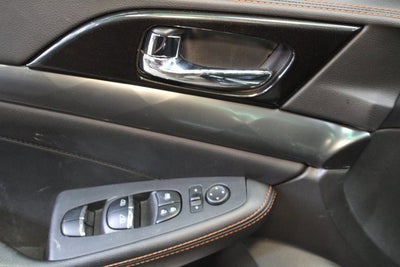 2020 Nissan Maxima SR