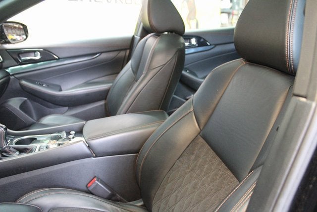 2020 Nissan Maxima SR
