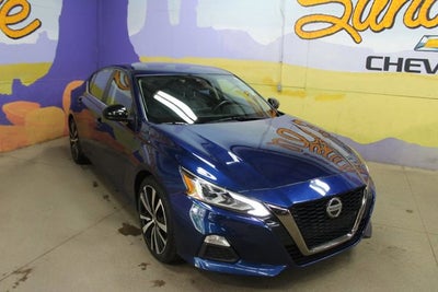 2022 Nissan Altima SR FWD