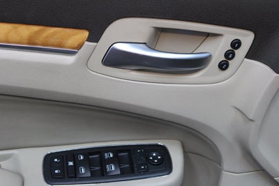 2012 Chrysler 300 Limited