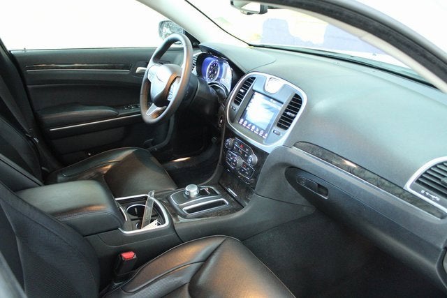 2023 Chrysler 300 Touring L