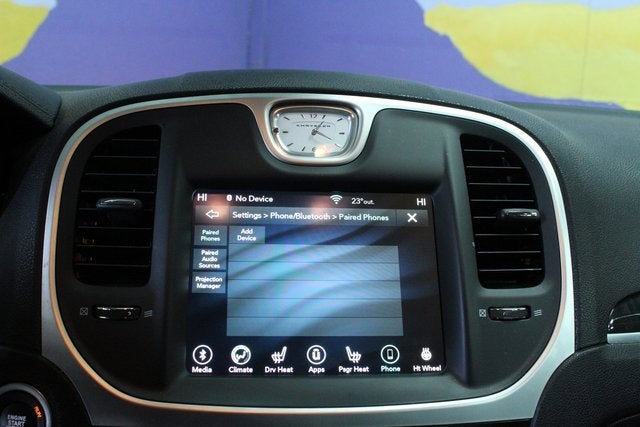 2023 Chrysler 300 Touring L