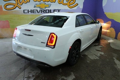 2023 Chrysler 300 Touring L