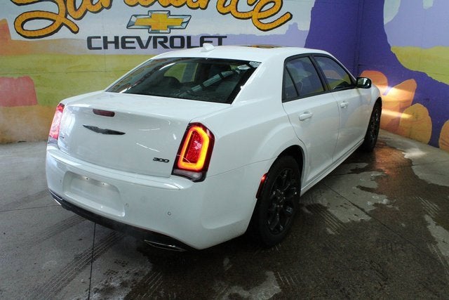 2023 Chrysler 300 Touring L