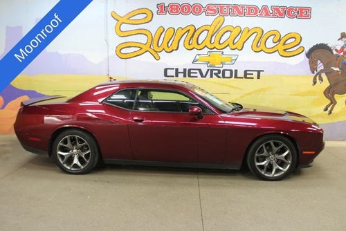 2017 Dodge Challenger SXT Plus
