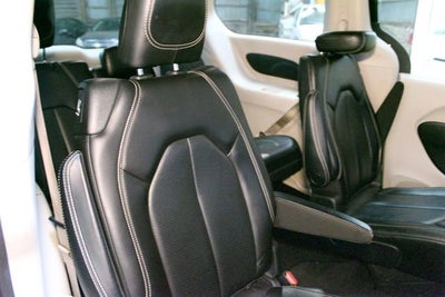 2020 Chrysler Voyager LXI