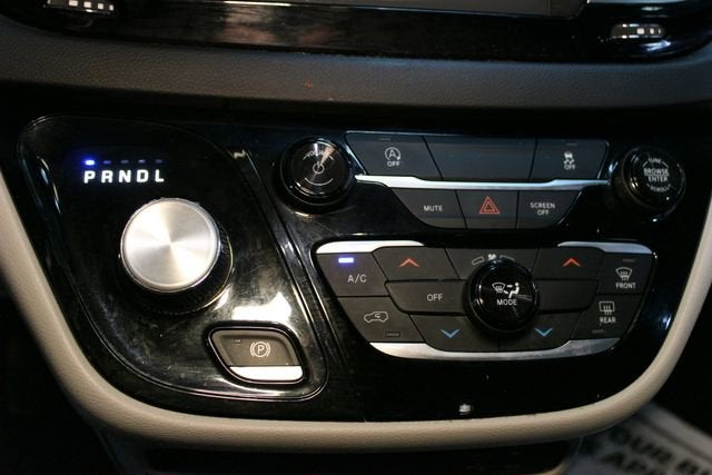 2020 Chrysler Voyager LXI