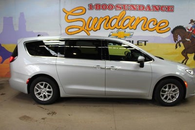 2023 Chrysler Pacifica Touring