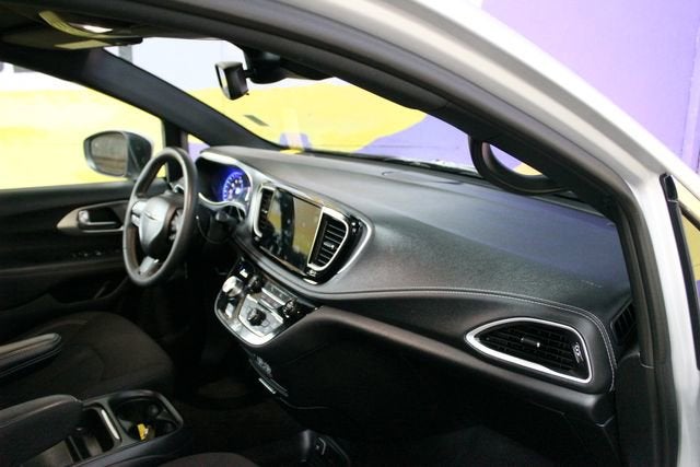 2023 Chrysler Pacifica Touring