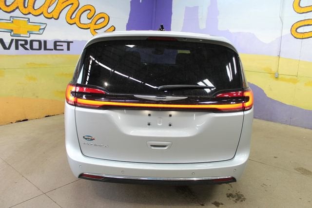 2023 Chrysler Pacifica Touring