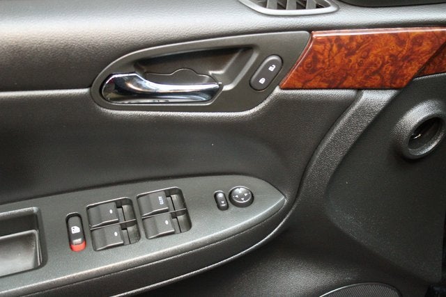 2011 Chevrolet Impala LT Retail