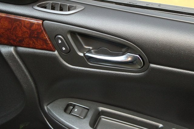 2011 Chevrolet Impala LT Retail