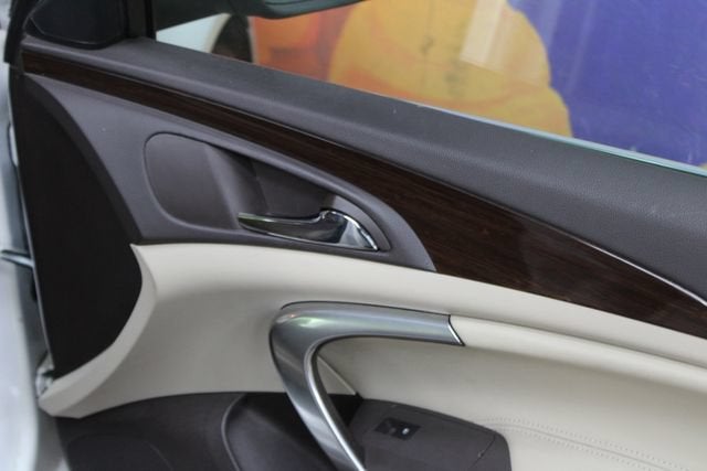 2011 Buick Regal CXL RL2