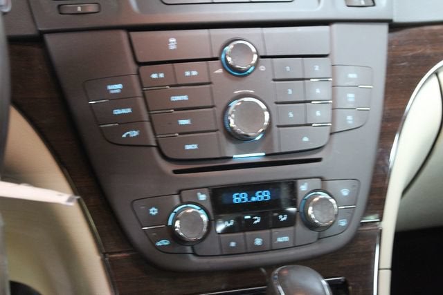 2011 Buick Regal CXL RL2