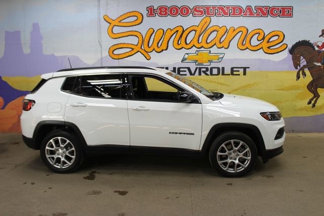 2023 Jeep Compass Latitude Lux FWD