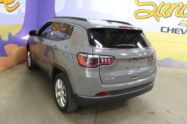 2023 Jeep Compass Latitude Lux FWD