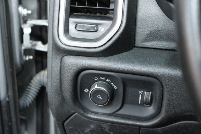 2022 RAM 2500 Tradesman Crew Cab 4x4 6'4" Box