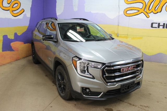2023 GMC Terrain AT4