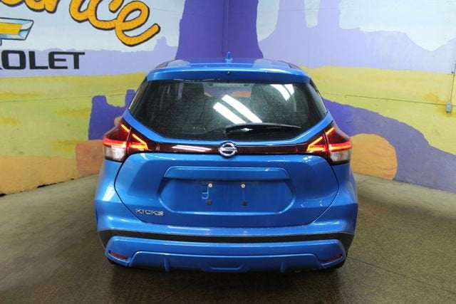 2021 Nissan Kicks S Xtronic CVT