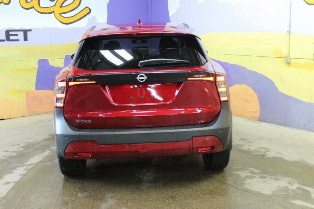 2025 Nissan Kicks SV