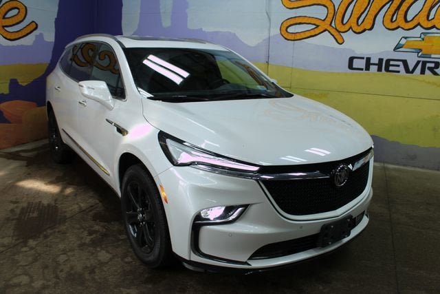 2024 Buick Enclave Essence