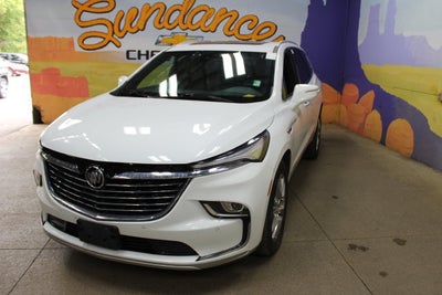 2022 Buick Enclave Essence 2