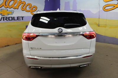 2022 Buick Enclave Essence 2