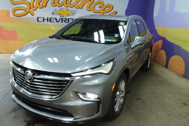 2023 Buick Enclave Essence