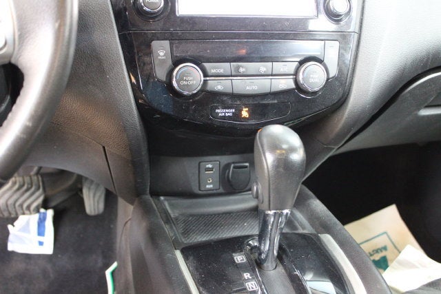 2014 Nissan Rogue S