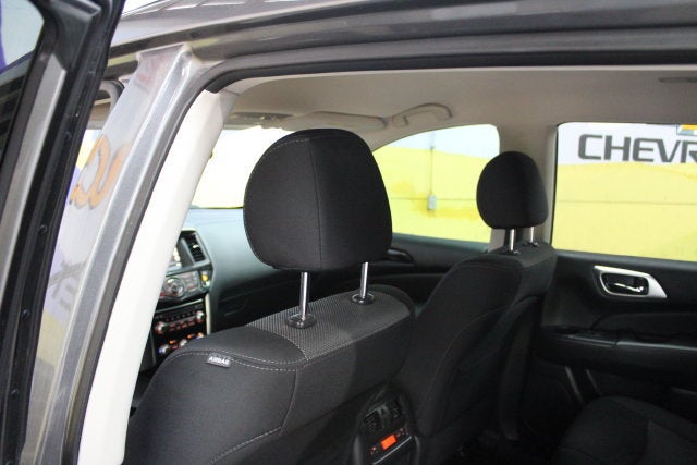 2020 Nissan Pathfinder SV