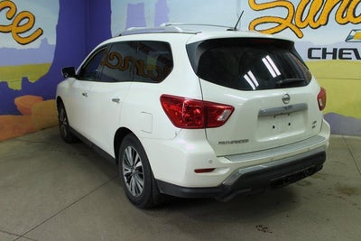 2017 Nissan Pathfinder SL