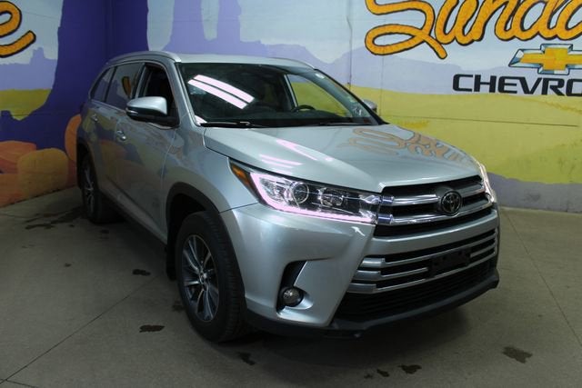 2019 Toyota Highlander SE
