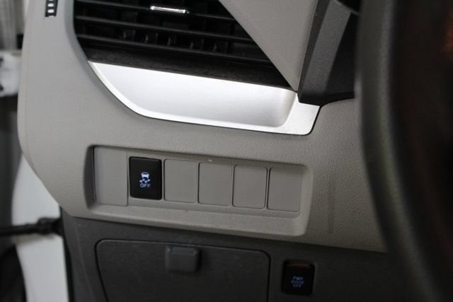 2017 Toyota Sienna LE Auto Access Seat