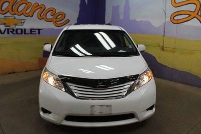 2017 Toyota Sienna LE Auto Access Seat