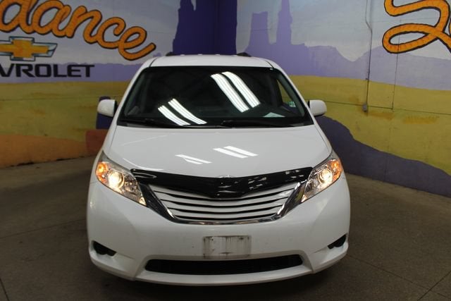 2017 Toyota Sienna LE Auto Access Seat