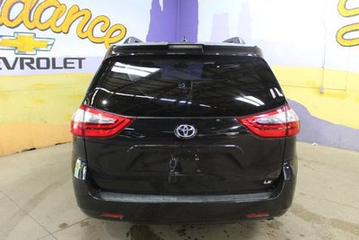2020 Toyota Sienna LE Auto Access Seat
