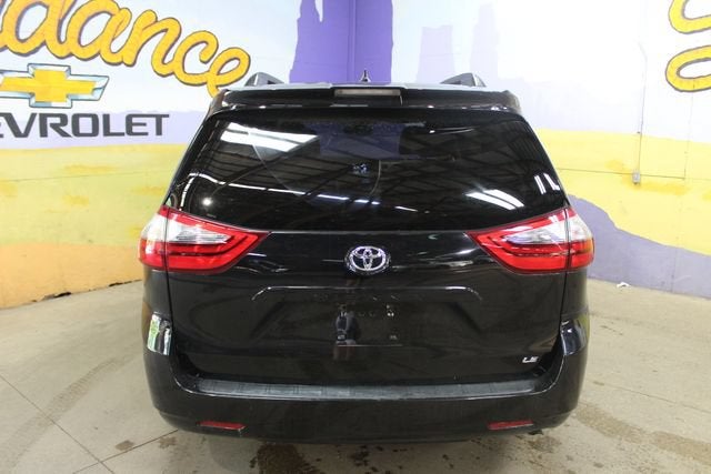 2020 Toyota Sienna LE Auto Access Seat