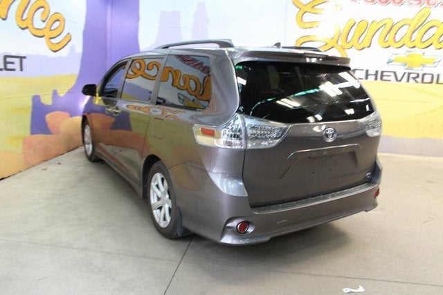 2020 Toyota Sienna SE