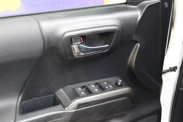 2021 Toyota Tacoma 4WD SR5